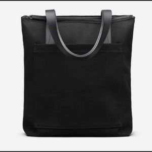 BNWT!THE POCKET TOTE BY EVERLANE BLACK TWILL
